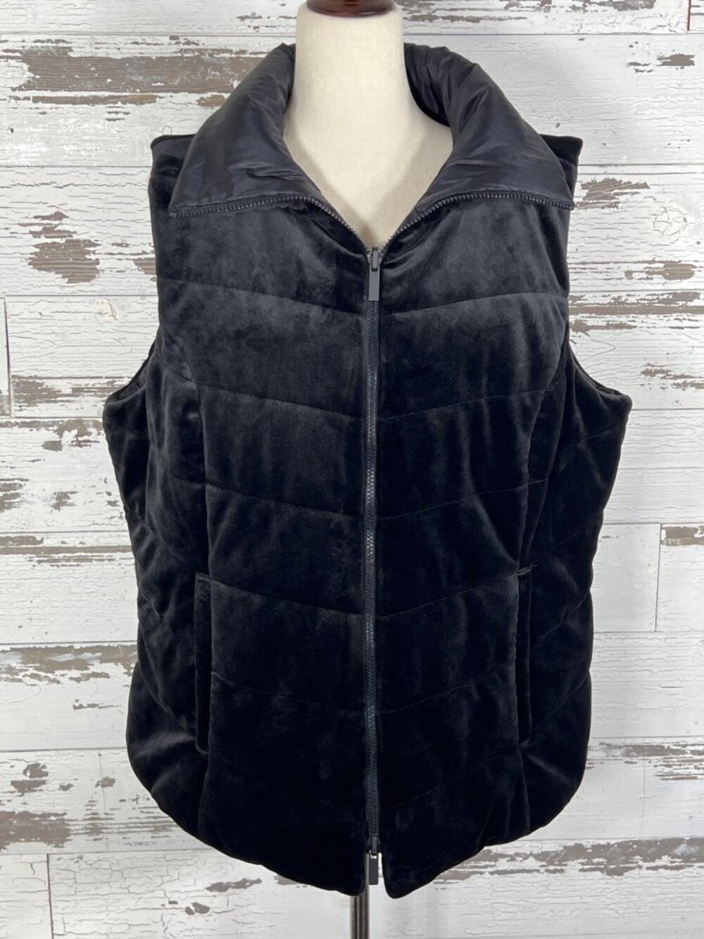 CHICO'S Reversible Velvet Puffer Vest Full Zip Black Sz 18 EUC